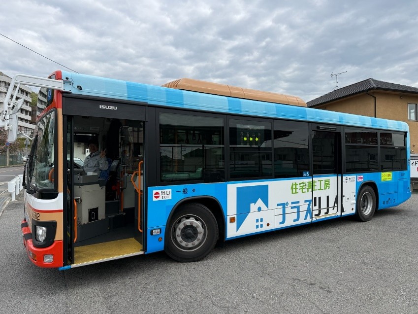工事中で骨組みだけの住宅